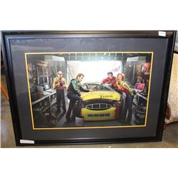 FRAMED PRINT 'ELVIS AT THE TRACK'