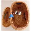 Image 8 : Lidded Eskimo Basket w/Figures