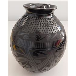 Mata Ortiz Black-on-Black Olla