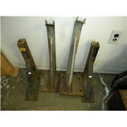TRAILER SUPPORTS