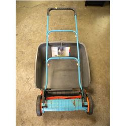 VINTAGE PUSH LAWN MOWER WITH GRASS CATCHER