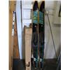 Image 1 : PR OF NITRO WATER SKIS AND PATIO UMBRELLA