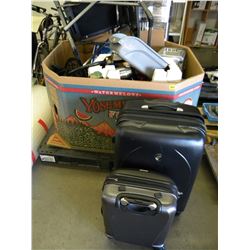 PALLET OF MISC STORE RETURNS AND 2 LUGGAGE