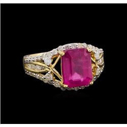 4.66 ctw Ruby and Diamond Ring - 14KT Yellow Gold