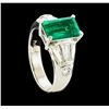 Image 4 : 2.14 ctw Emerald and Diamond Ring - Platinum