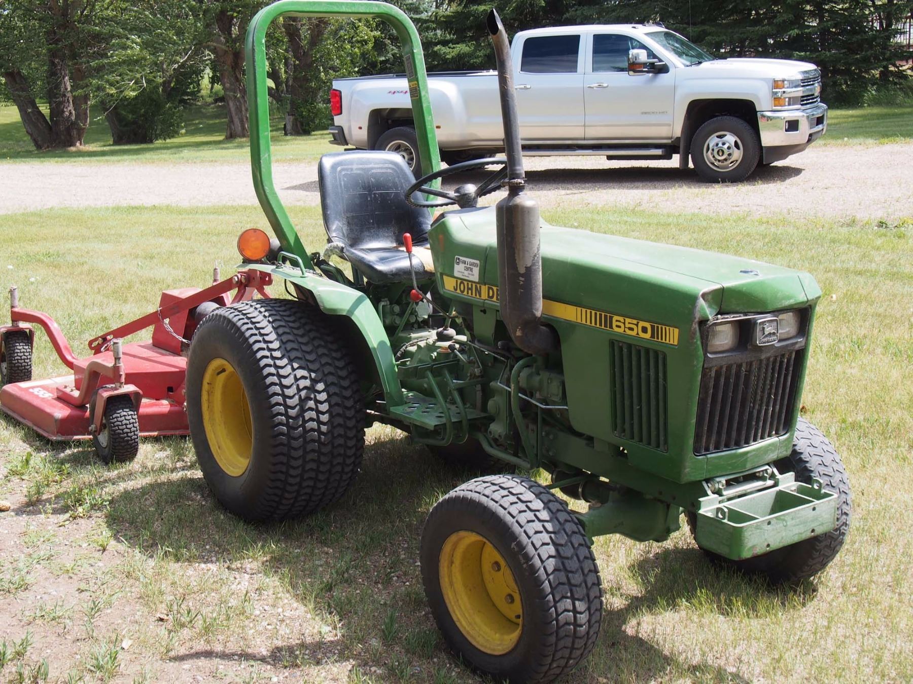 1986 John Deere 650 Tractor MFWD , 1285 hrs 3 PTH ,PTO ,Diesel ,One Owner