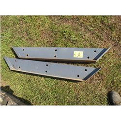 Pair of replacement shoes for snowpusher -New