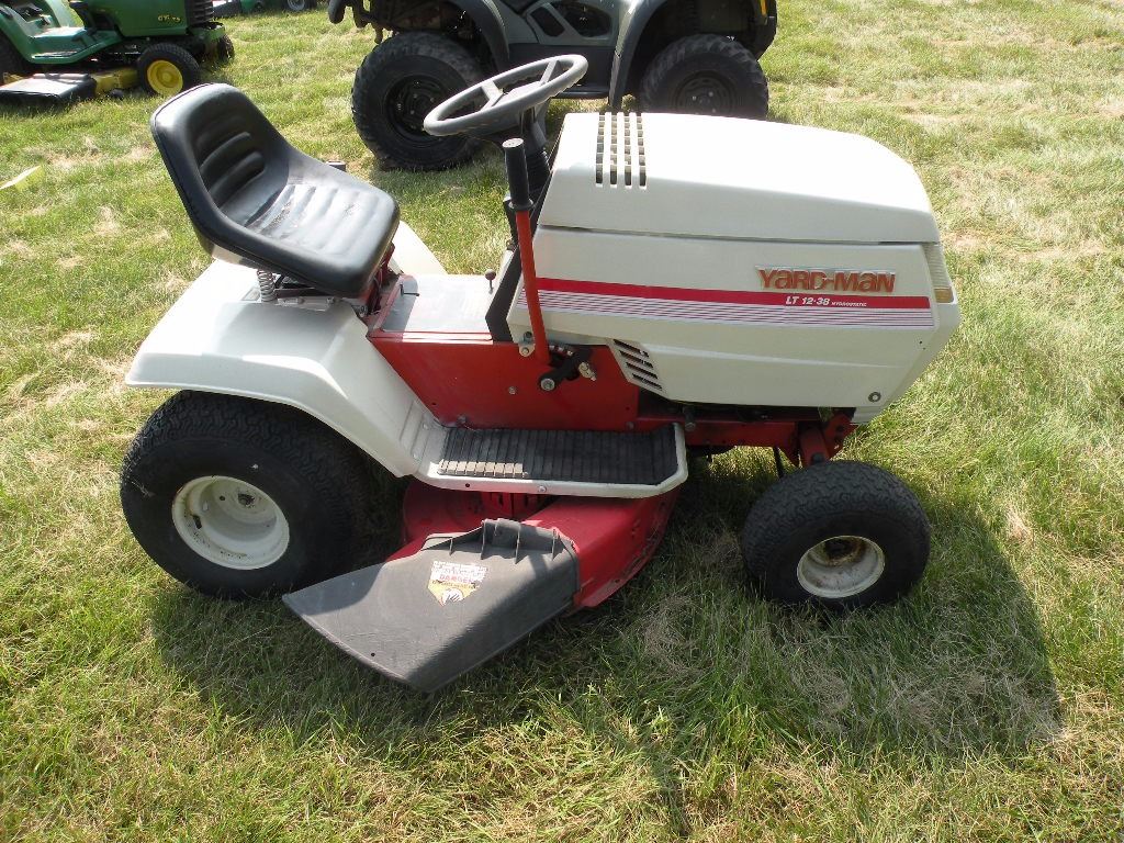 Yardman LT12-38 riding mower