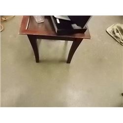 MAHOGANY END TABLES - 2 TTL
