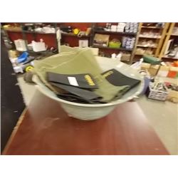 BOWL OF CANADIAM ARMY CREST