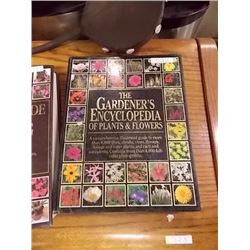 COFFEE TABLE GARDENING BOOK