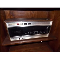 RETRO HITACHI AMBIOPHONIC RADIO - LIGHT UP