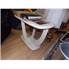 Image 1 : SOFA TABLE