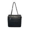 Image 5 : Authentic Chanel Quilted Green Lambskin Shoulder Shopping Tote