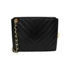 Image 9 : Chanel Black Lizard Chevron Quilted Shoulder Bag