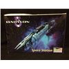 Image 1 : BABYLON 5 SPACE STATION SHUTTLE REVELL MONOGRAM 1998 MODEL KIT PLASTIC