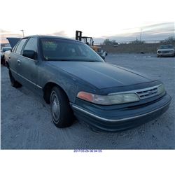1996 - FORD CROWN VICTORIA // SALVAGE