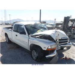 1999 - DODGE DAKOTA // SALVAGE