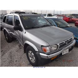 1999 - NISSAN PATHFINDER // SALVAGE