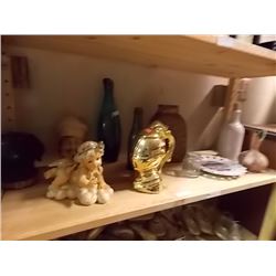 SHELF COLLECTABLE ORNAMENTS