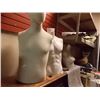 Image 1 : MANNIQUIN BUSTS - 3 TTL