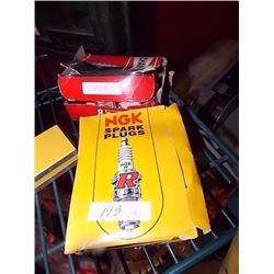 NEW SPARK PLUGS - 3 BXS - 15 PLUGS TTL