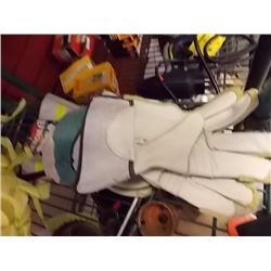 NEW LEATHER WORK GLOVES - 3 PR TTL