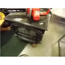 ELECTRIC FIRE PLACE  - as-is WORKING - NEEDS FOOT REPAIR