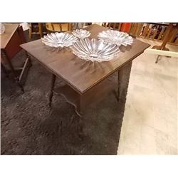 EARLY VICTORIAN OAK PARLOUR TABLE - CIRCA 1890