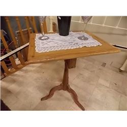 WOOD TRIPOD LEG TABLE