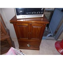 COMMERCIAL DISPLAY CABINET - 2 DRAWER / 2 DOOR