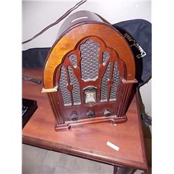 RETRO STYLE RADIO