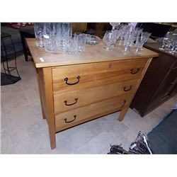 VINTAGE OAK DRESSER - 3 DRAWER - LOCKABLE - NO KEYS