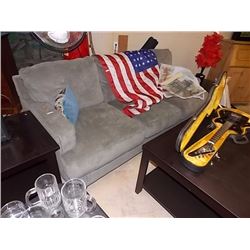 CHESTERFIELD - GREY - LIKE NEW