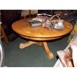 RETRO OAK ROUND COFFEE TABLE