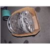 Image 1 : BOX OF HUB CAPS