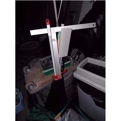 LOT OF MOPS & THINGS