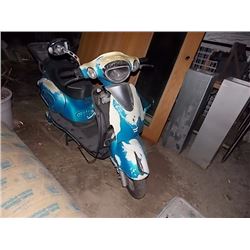 POWER ASSISTED ELECTRIC SCOOTER - as-is