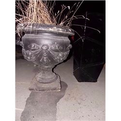 CONCRETE - PLANT POT - 3' TALL
