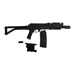 Resident Evil 6 Dr. Isaacs (Iain Glen) Gun Movie Props