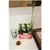 Image 2 : VINTAGE 7-UP FRAMED ADVERT AND VARIOUS 7-UP COLLECTIBLES