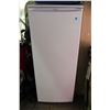 Image 1 : DANBY APARTMENT SIZE UPRIGHT FREEZER