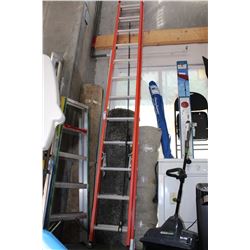 WERNER FIBERGLASS 24 EXTENSION LADDER