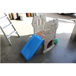 LITTLE TYKES CASTLE SLIDE