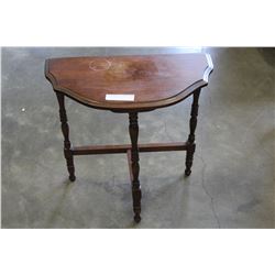 VINTAGE D-TABLE
