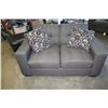 Image 1 : NEW HOME ELEGANCE MODERN GREY FABRIC LOVESEAT WITH TWO THROW PILLOWS RETAIL $699