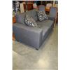 Image 2 : NEW HOME ELEGANCE MODERN GREY FABRIC LOVESEAT WITH TWO THROW PILLOWS RETAIL $699