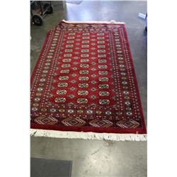 AREA RUG