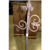 Image 2 : BLACK OUTDOOR PEDESTLE ENDTABLE AND METAL STAND
