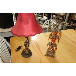 VINTAGE TABLE LAMP AND AMBER GLASS BALANCE SCALE BASE